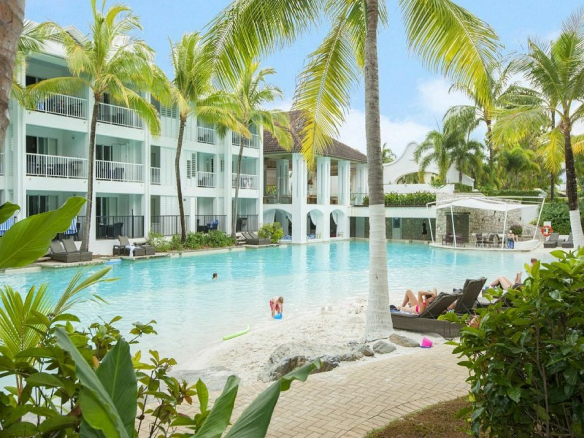 Beach Club Port Douglas Luxury Apartments Exterior foto